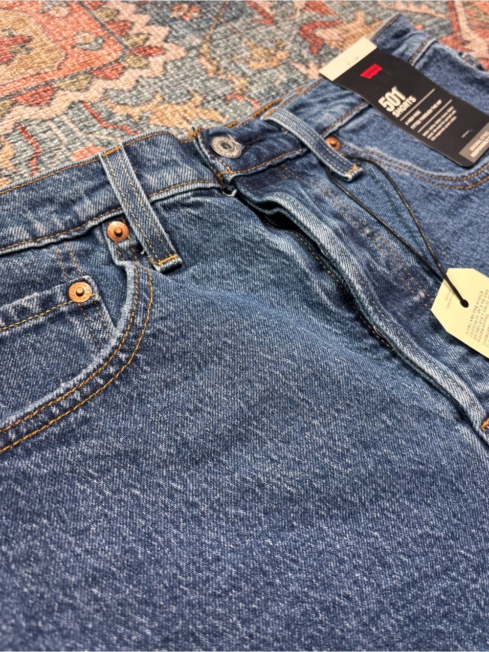 Levi’s 501 Original High Rise Cutoff Denim Shorts NWT Size 30 - Picture 3 of 4